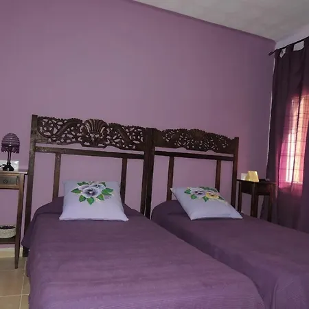 Guest house Can Massot Angles